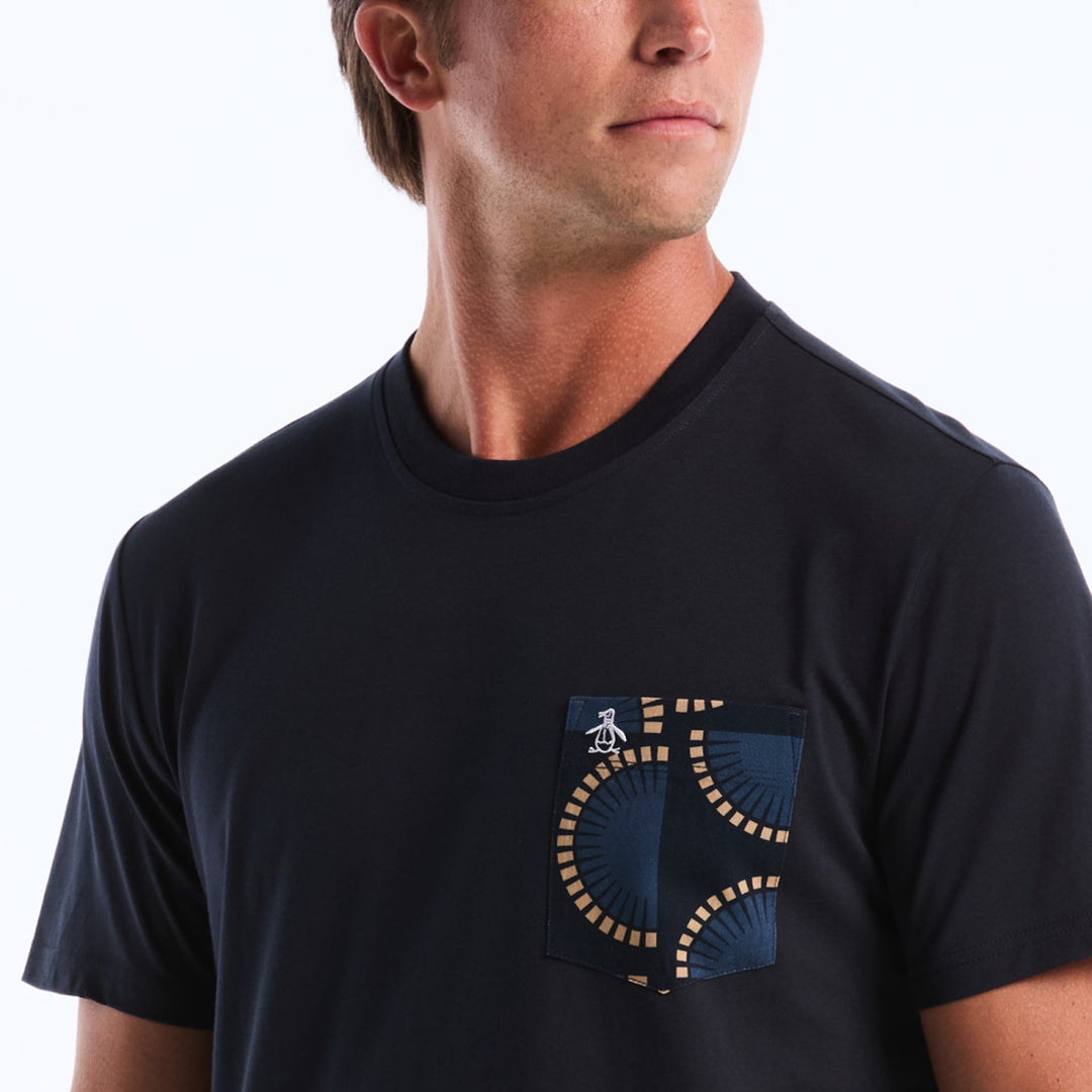 Playera Con Bolsillo Estampado