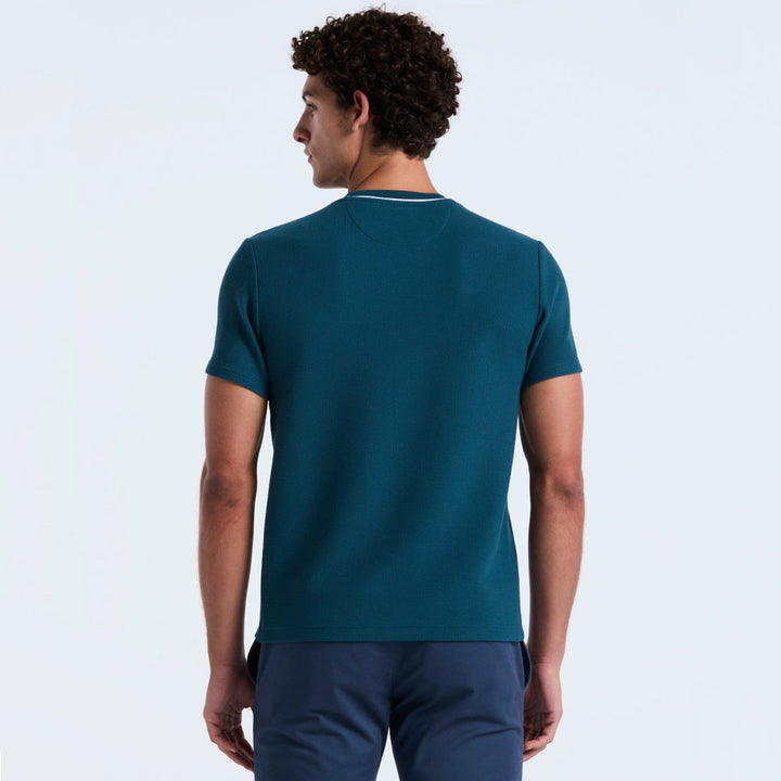 Playera Tipo Sueter Con Detalle En Cuello