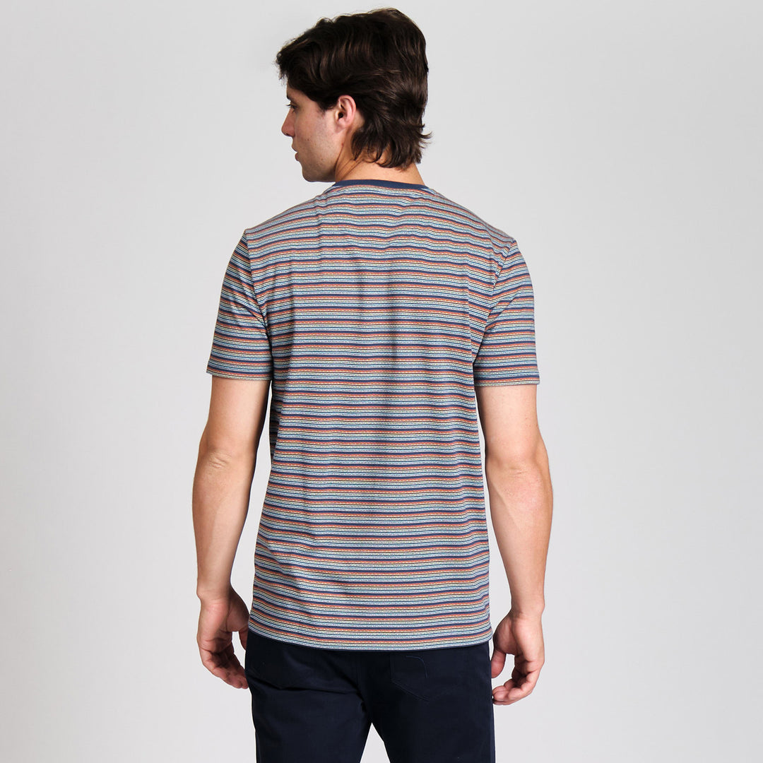 Playera De Algodón Con Jacquard En Lineas